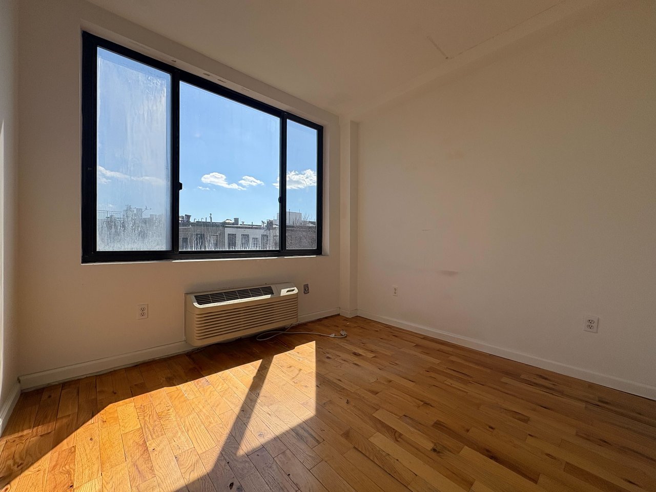 324 Melrose Street 4B