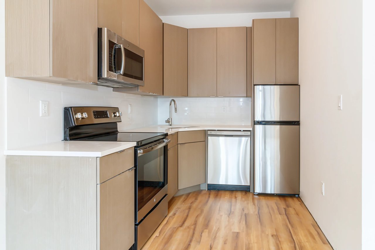 11-17 47 Road Unit: 2R