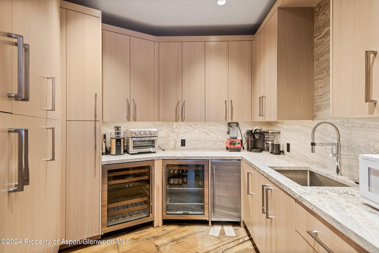 1422 W Buttermilk Road