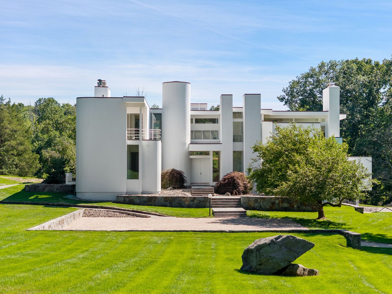 10 Dogwood Hills Road, Pound Ridge NY