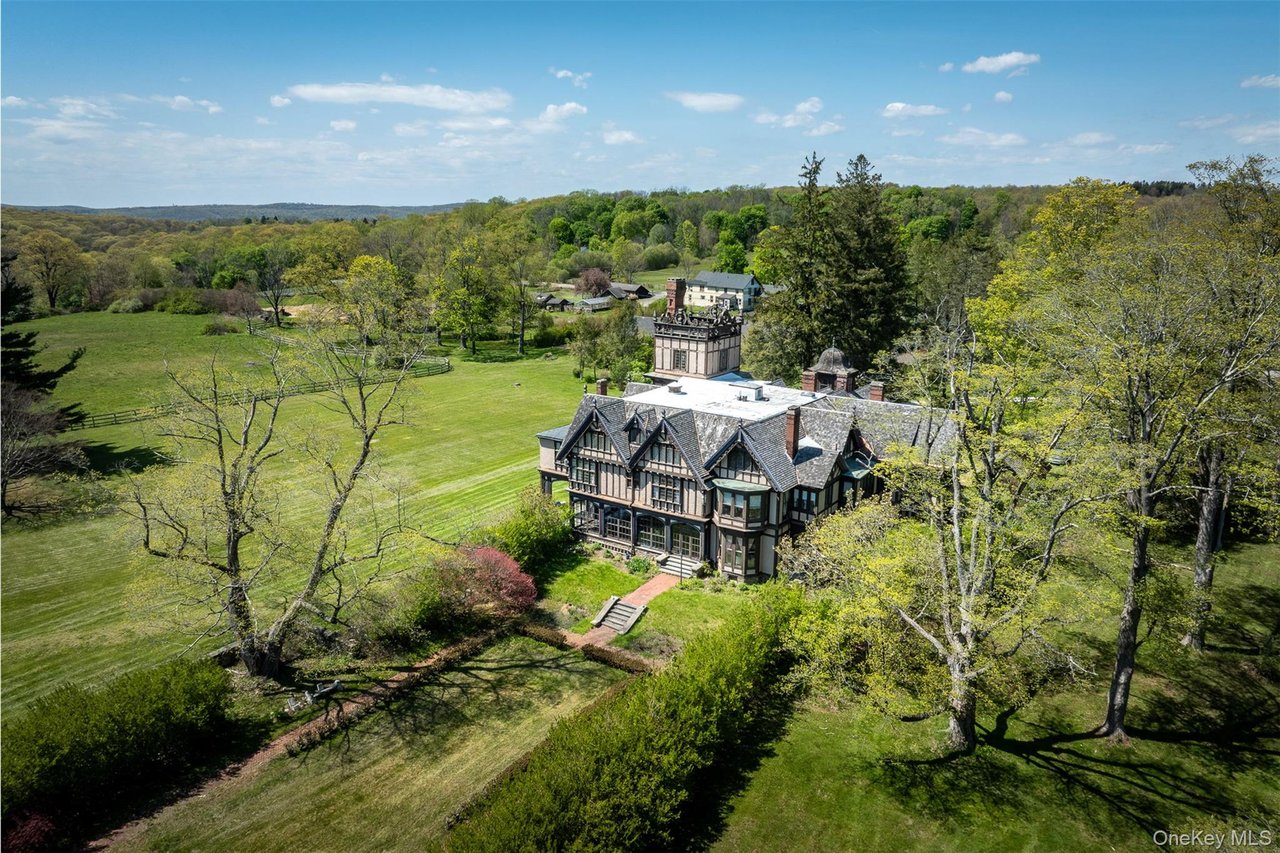 https://www.mansionglobal.com/articles/sally-jessy-raphael-relists-elizabethan-style-mansion-in-n-y-s-hudson-valley-for-5-million-c2c564f2