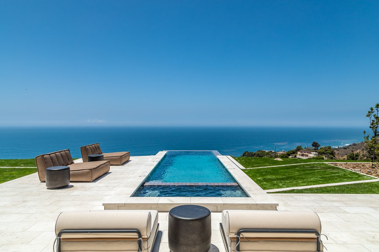 4346 Avenida De La Encinal