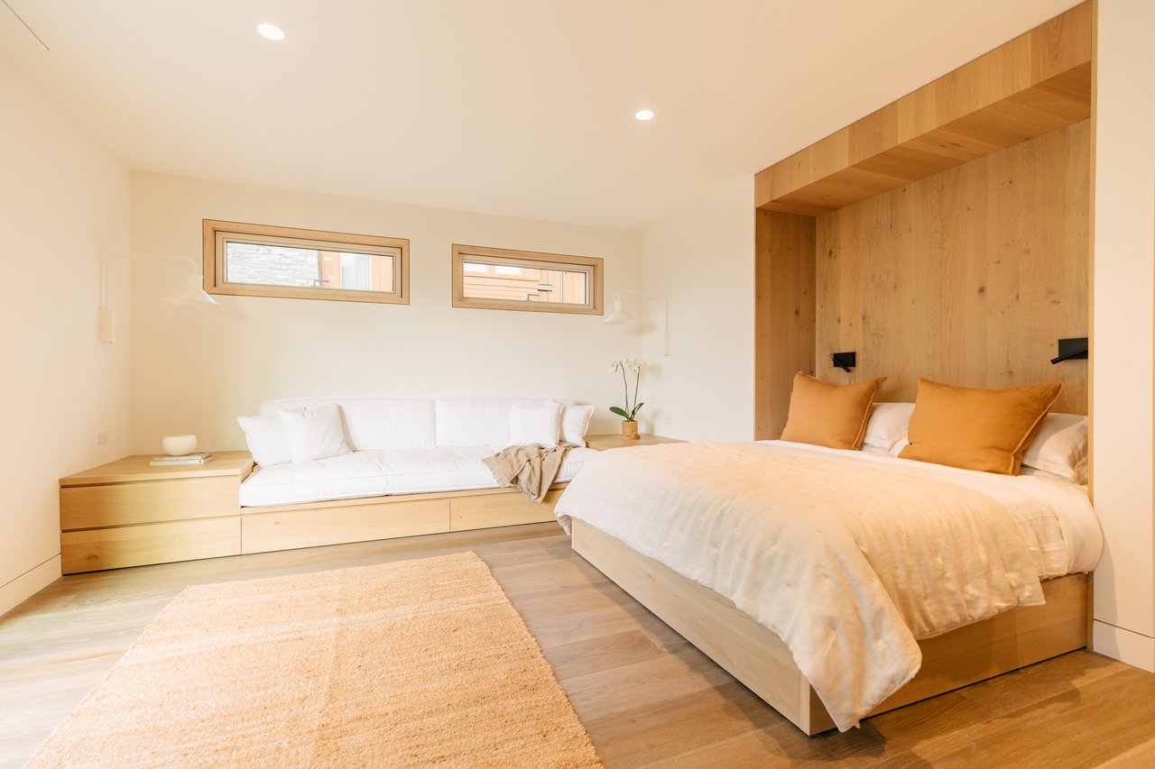1305 Lynn Road