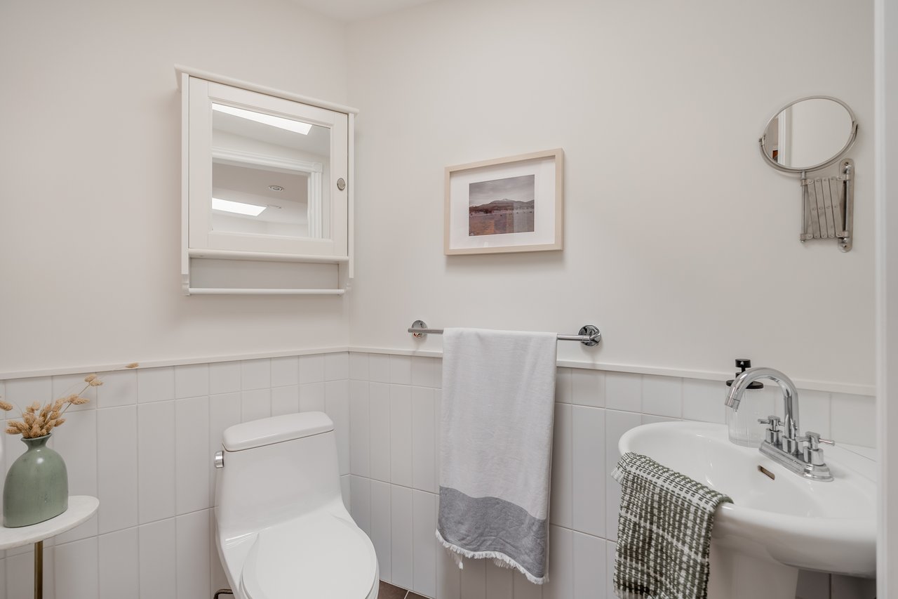 296 Linsmore Cres