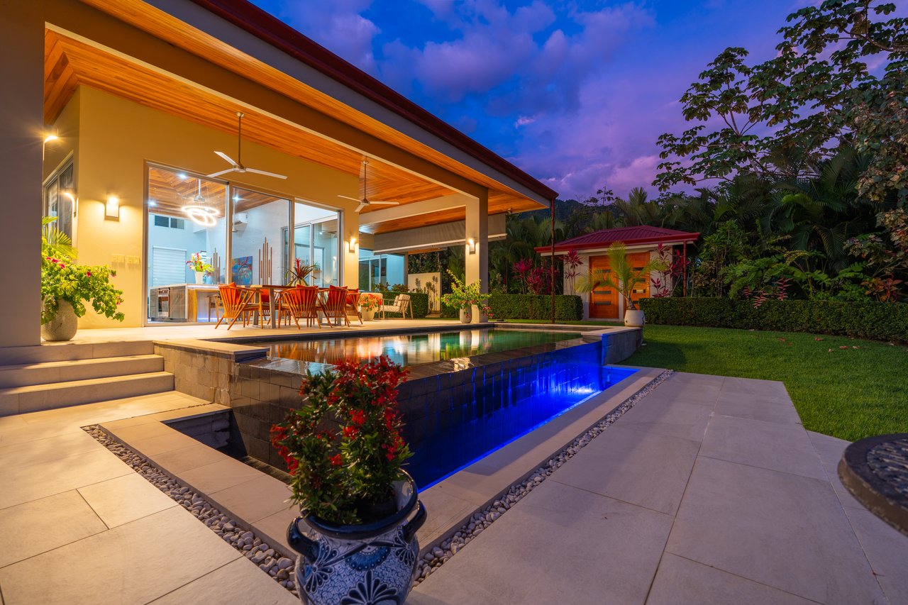 Blue Horizon – luxury ocean-view home in Ojochal, Costa Rica