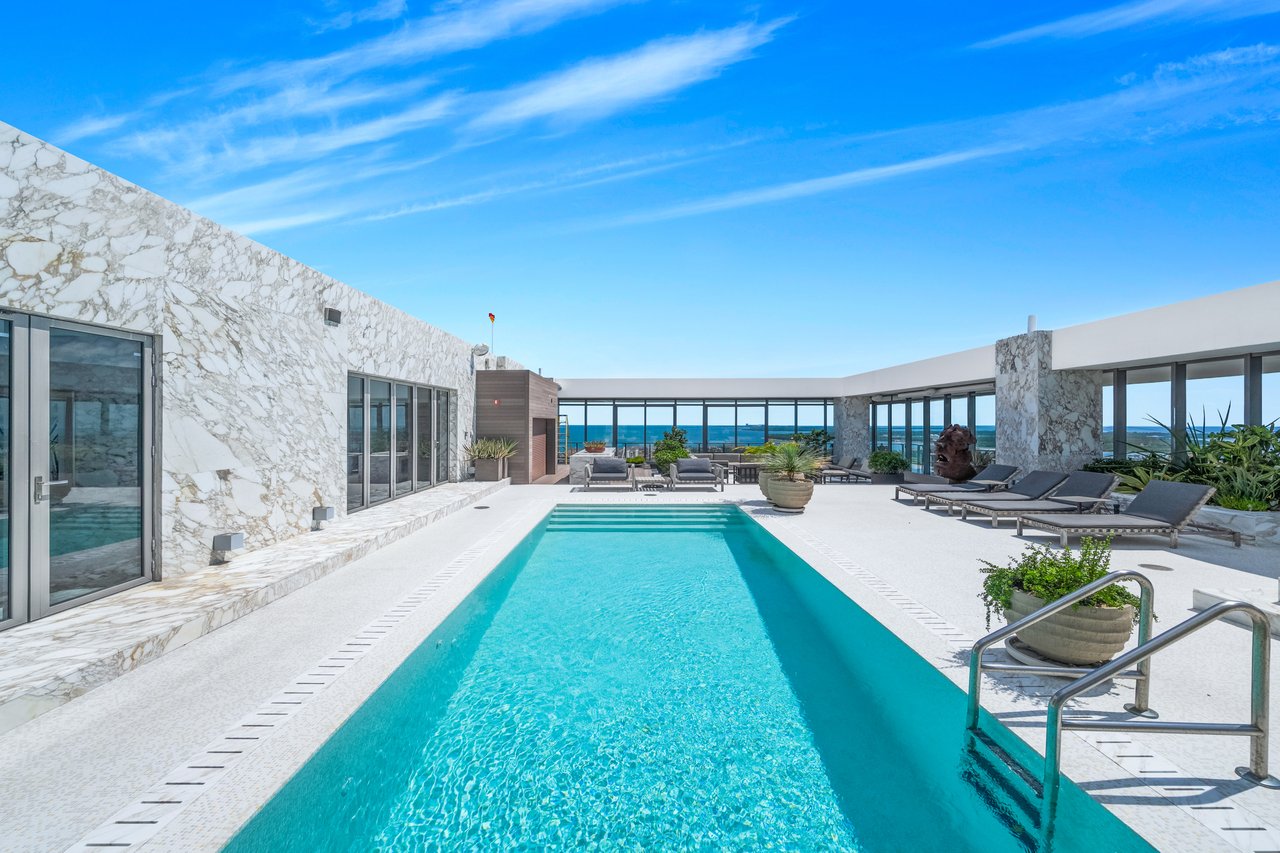Apogee Penthouse