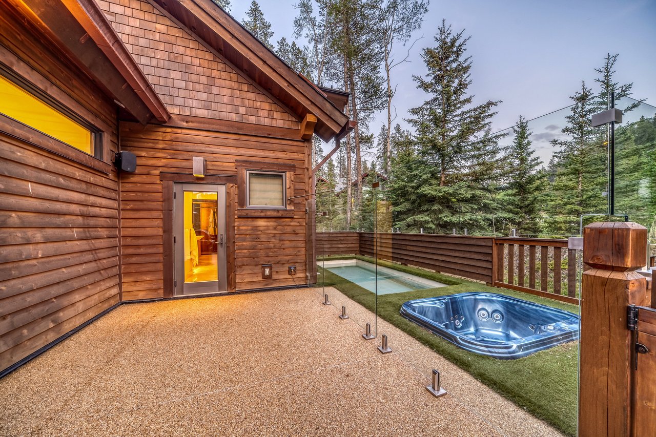 Refined Mountain Living at Cairns Landing