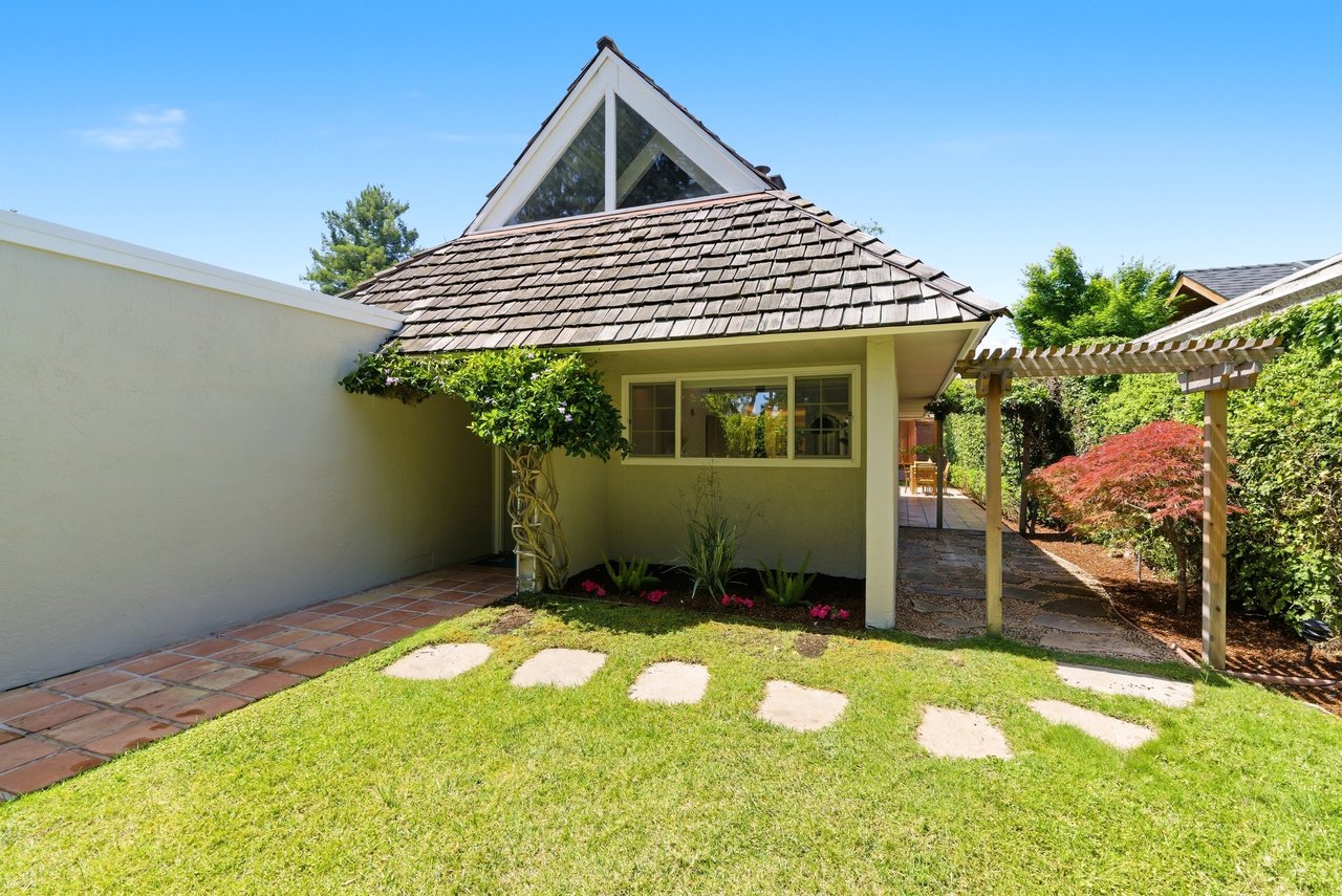 1038 East Evelyn Avenue