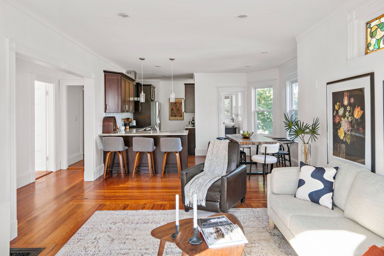 A Captivating Victorian Condo in A Fantastic Neighborhood