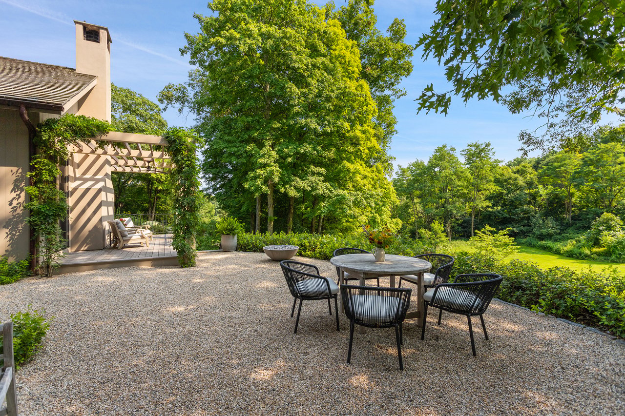 20 Mianus River Road