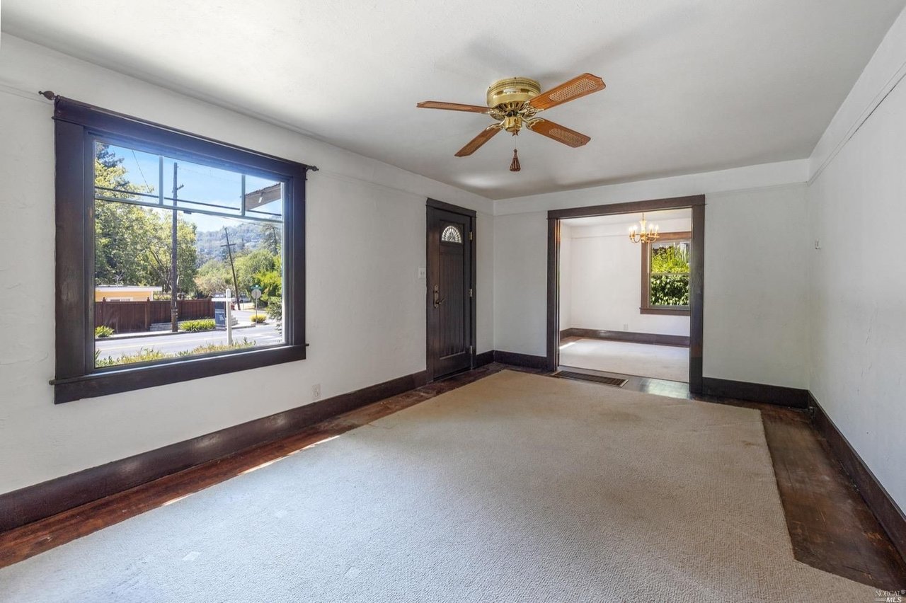 1132 Sir Francis Drake Blvd