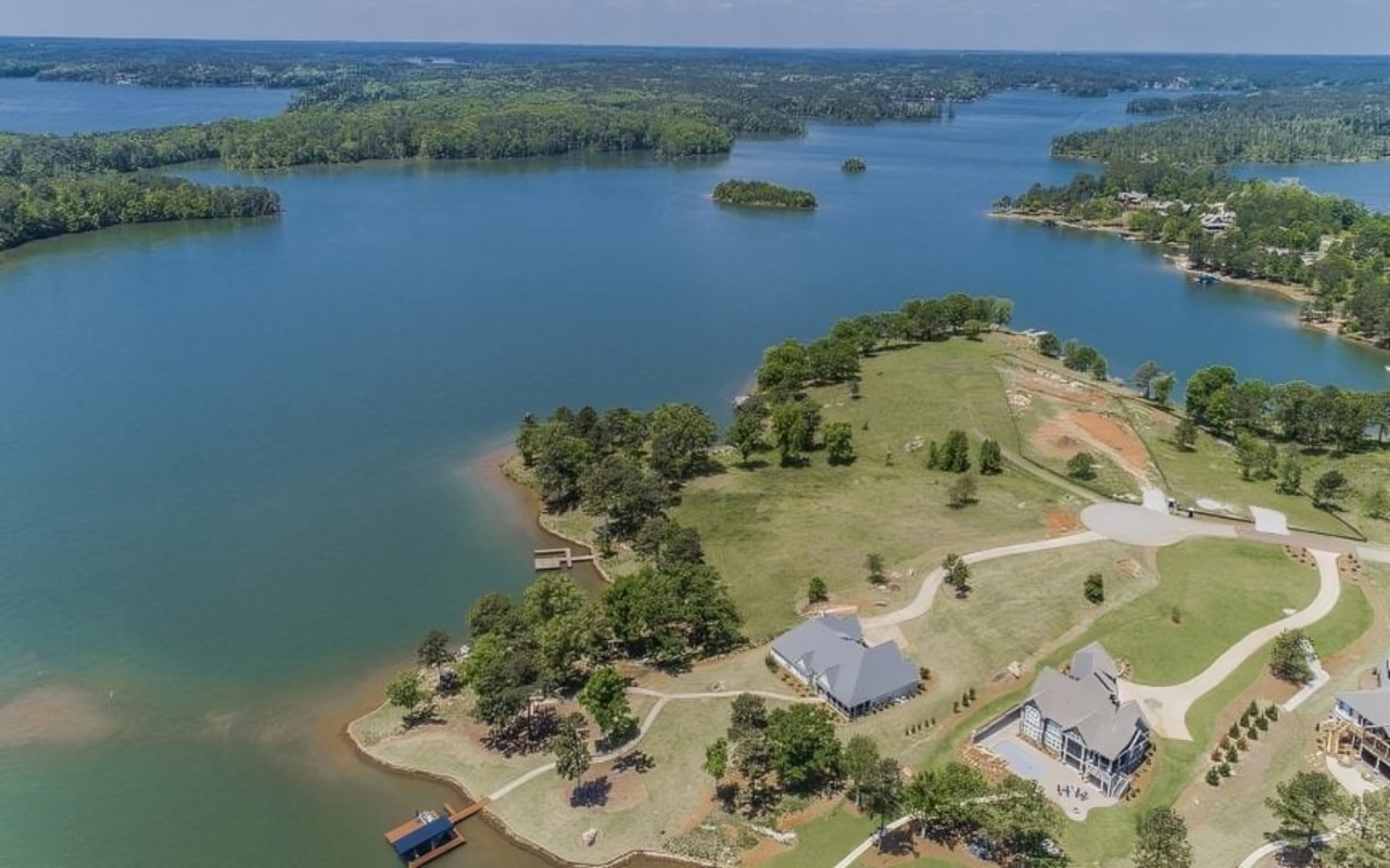 Building Your Dream on a Lake Lot