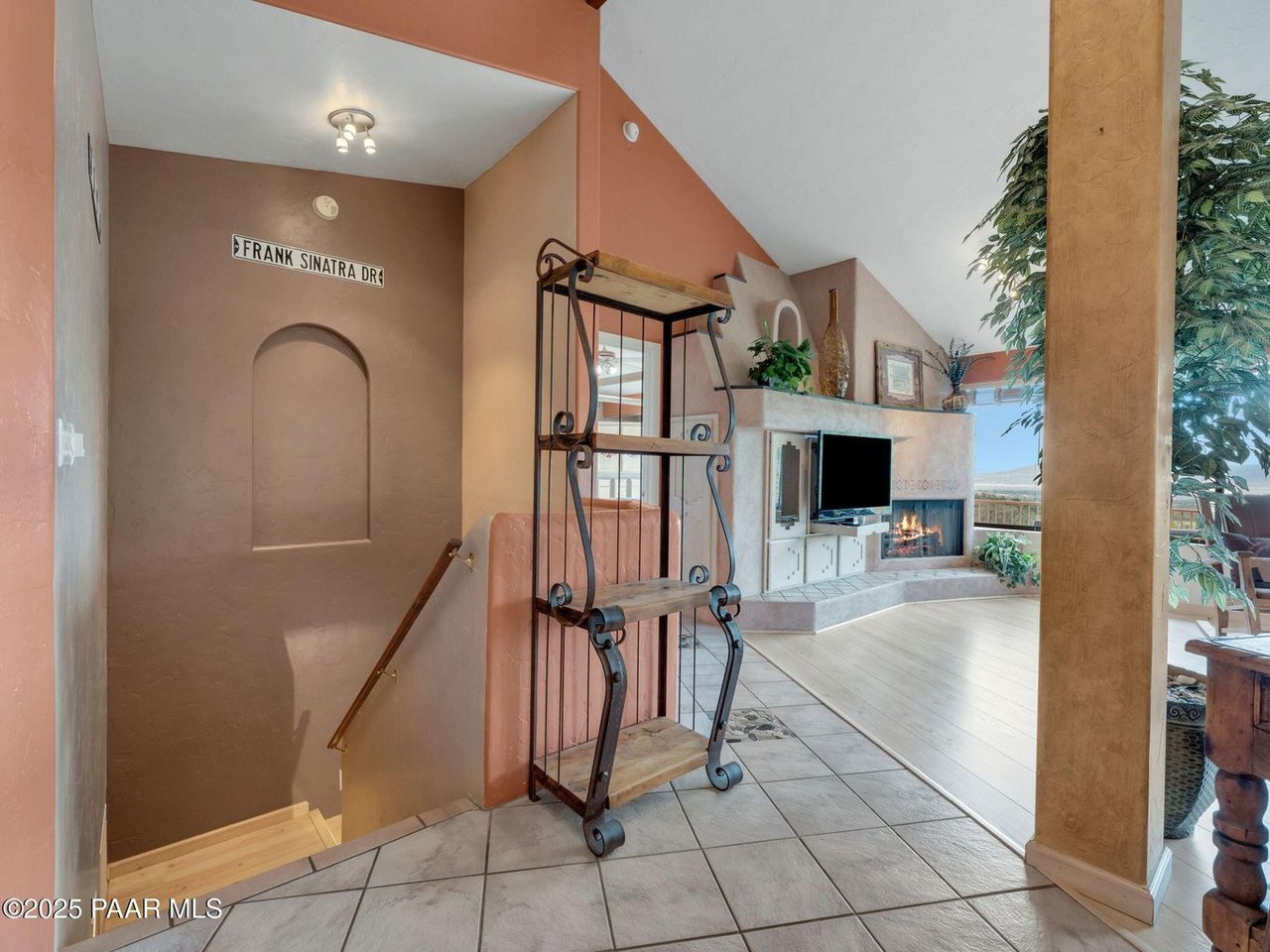 3160 Rainbow Ridge Dr