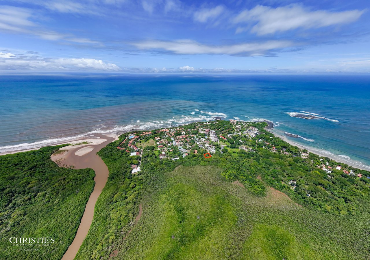 Steps to the Sand – Langosta Beachwalk Lot