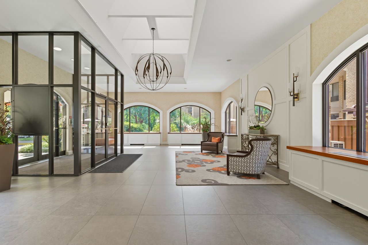 Luxury Turnkey Furnished Condo