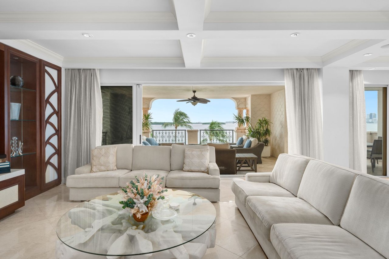 5233 Fisher Island Dr, Unit 5233