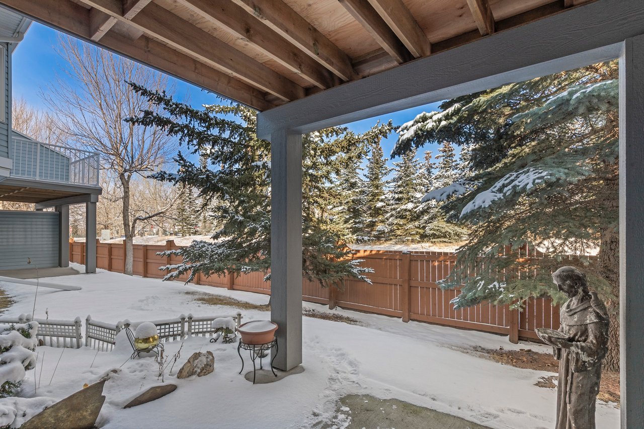 180 Valley Ridge Heights NW