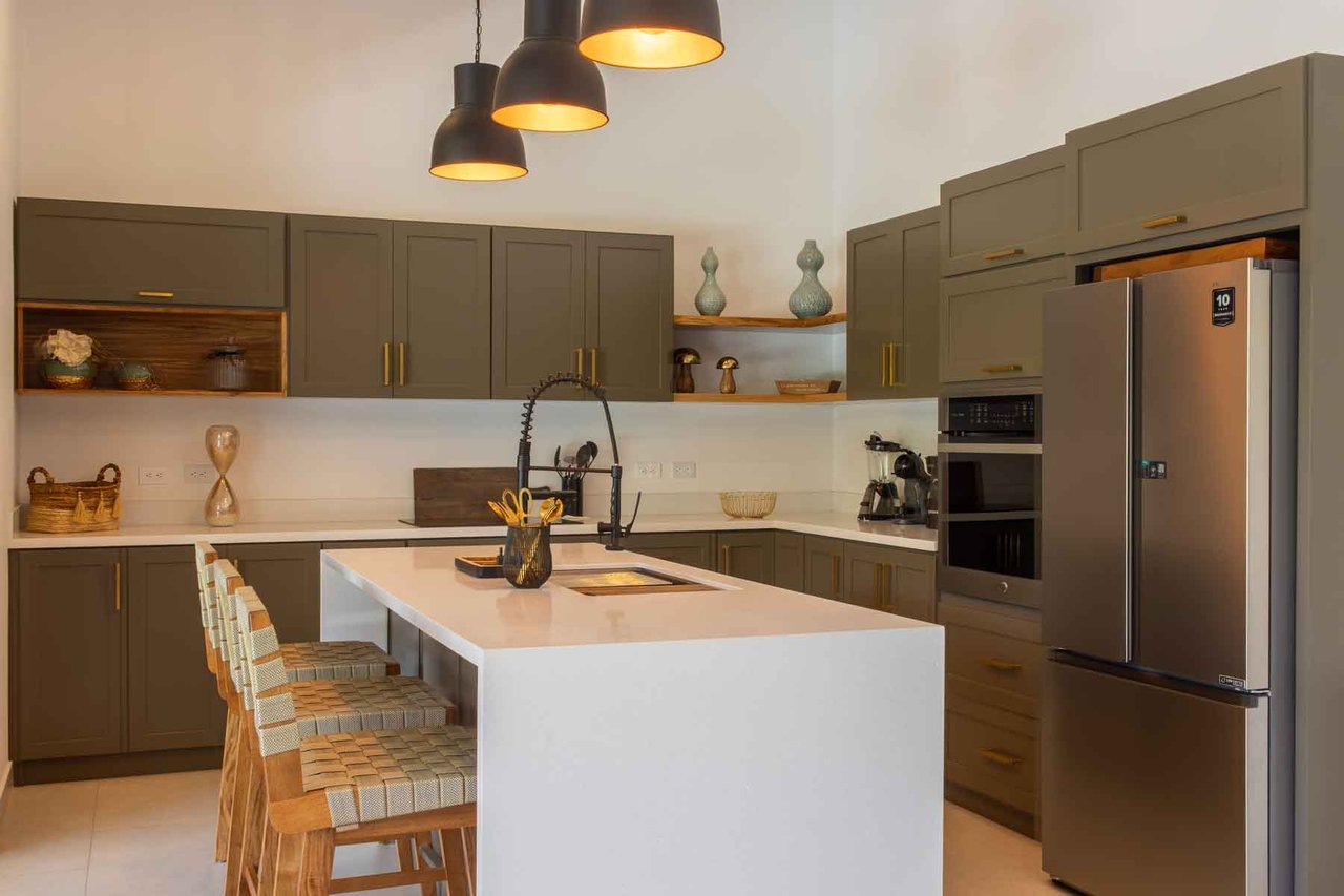 Casa Bromelia Dorada | Stylish 3-Bedroom Home with Pool in Nature-Lovers’ Paradise