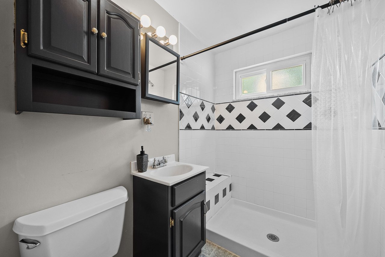 615 Lincoln Ave, Carnegie PA 15106