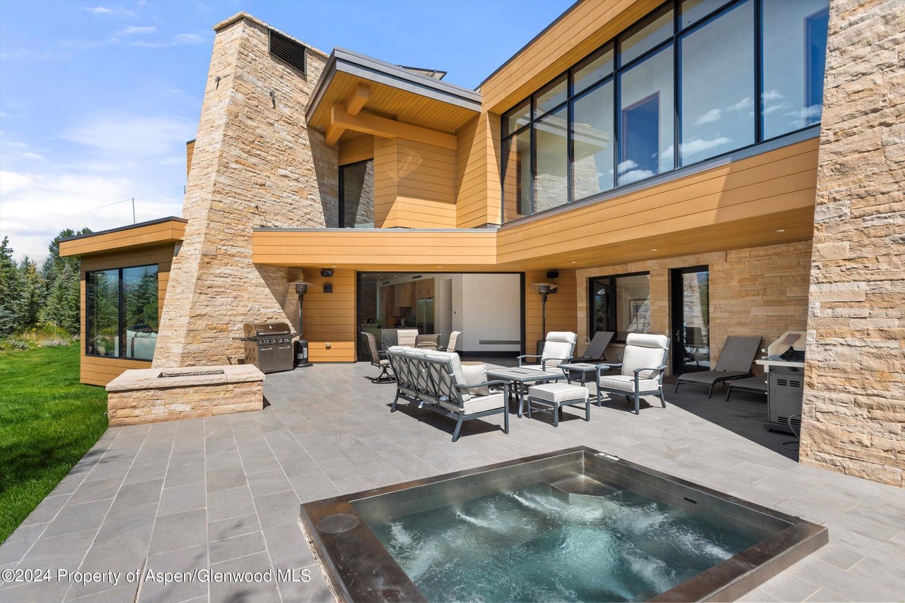 1422 W Buttermilk Road