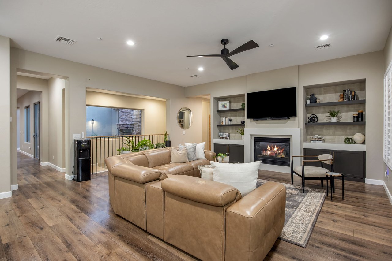 22936 N 39th Place