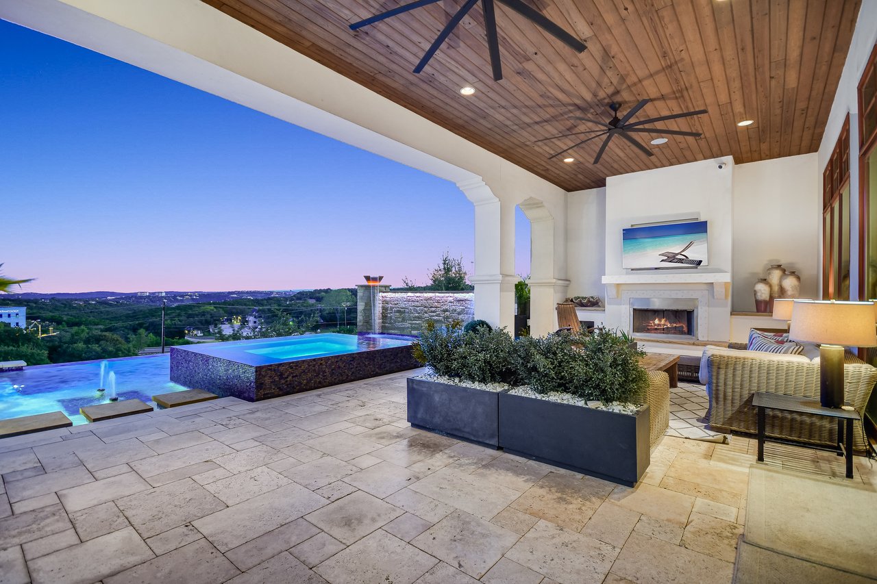 Executive Villa With Breathtaking Views