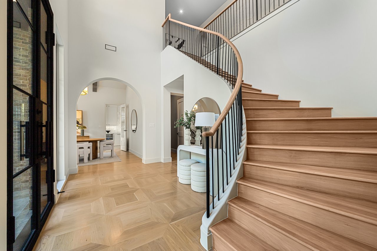 6809 Dalhart