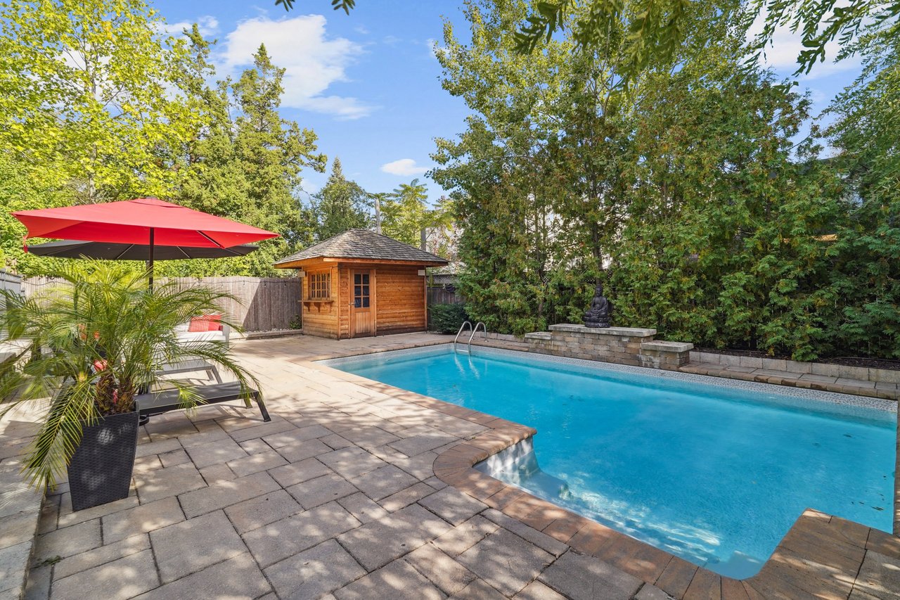 Show-stopping luxury in the heart of Southwest Oakville