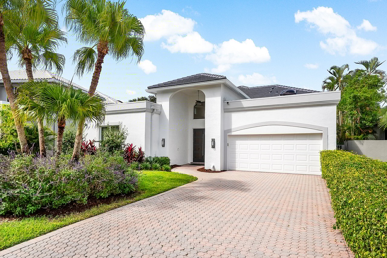 17311 Bridleway Trail