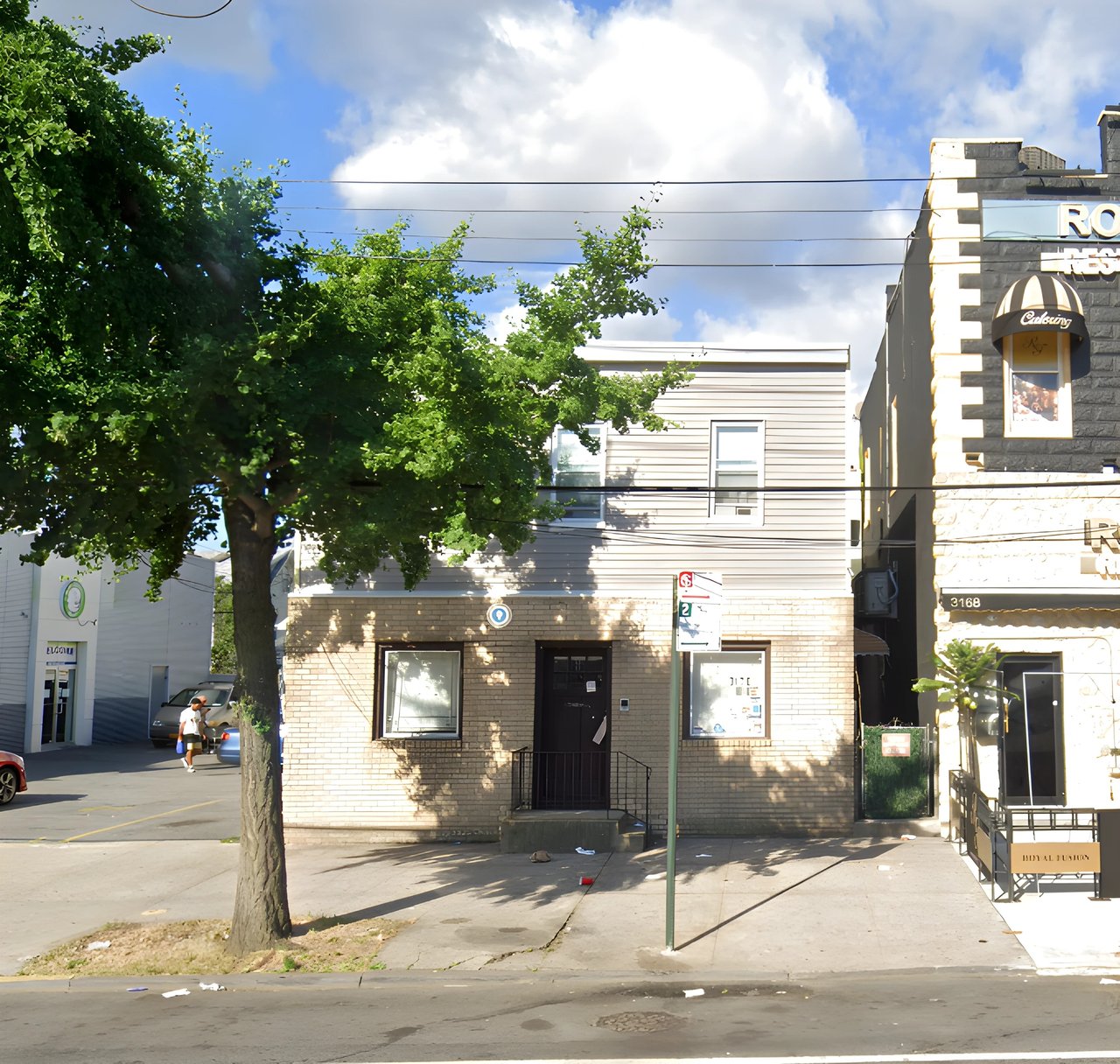 3170 E Tremont Ave