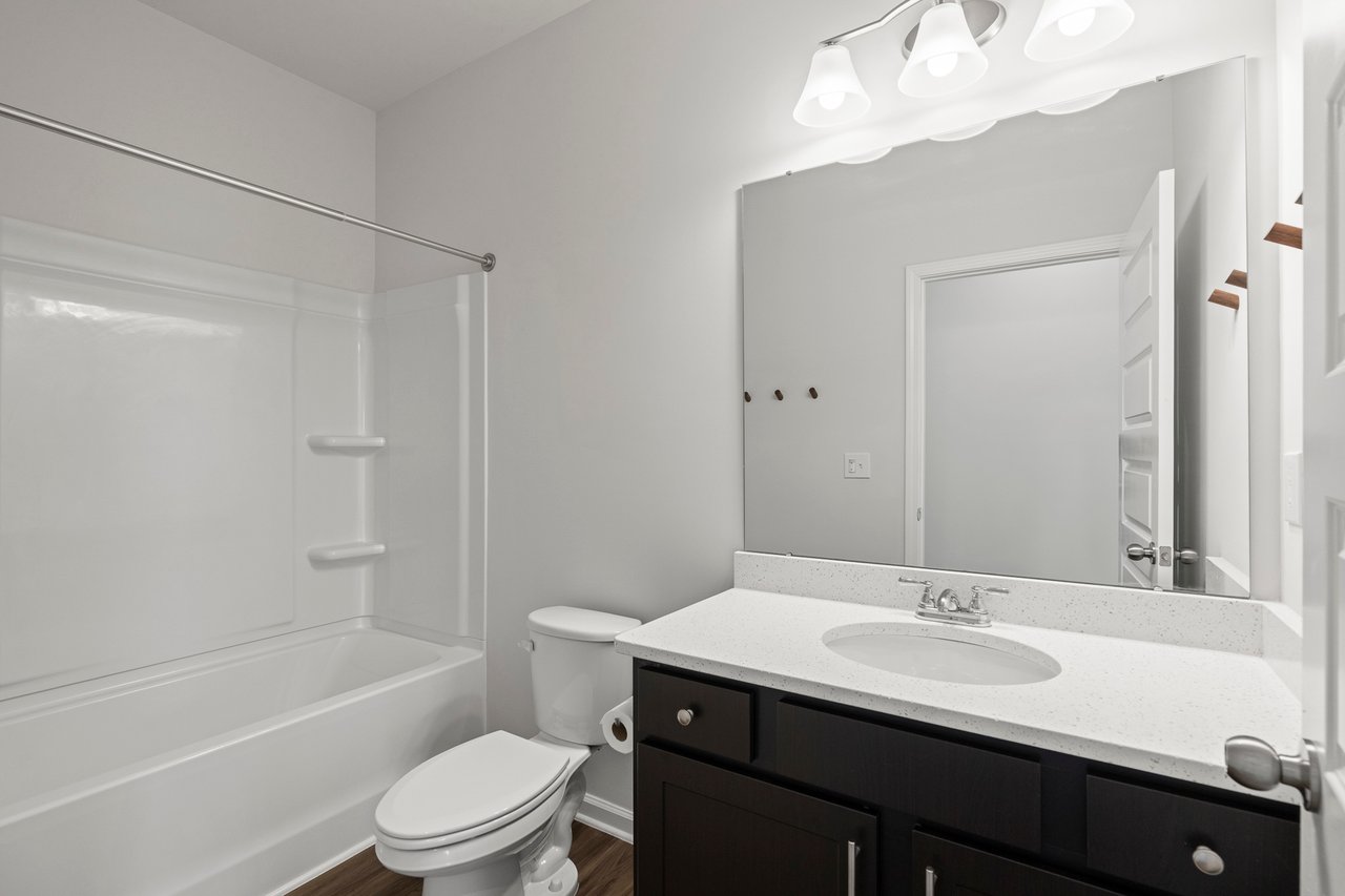 3-Bed, 2-Bath with Bonus Space & Mountain Views