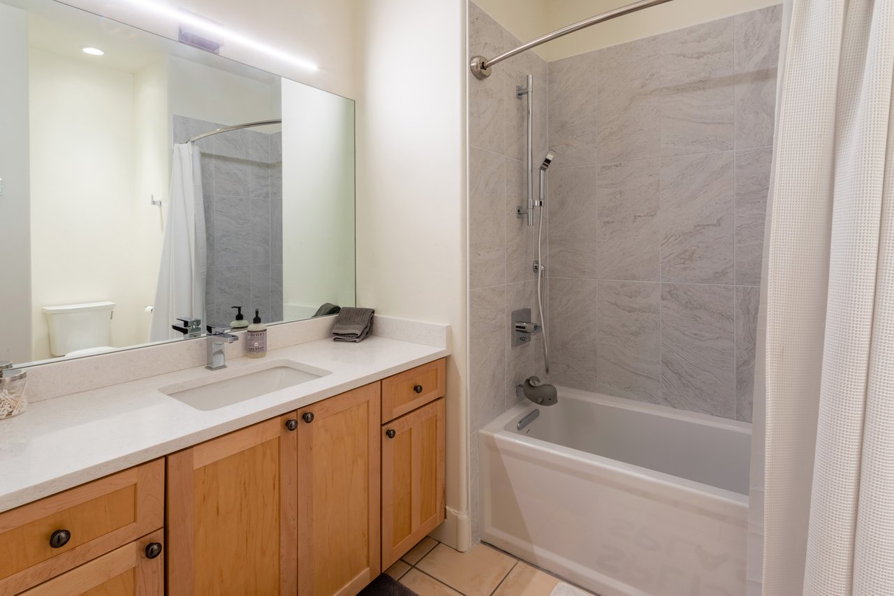 Bright & Stylish Willits Townhome with Modern Upgrades