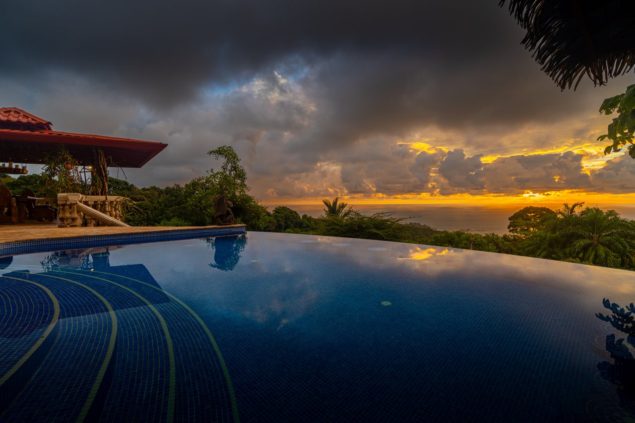 Castillo Puesta del Sol, Escalares - 