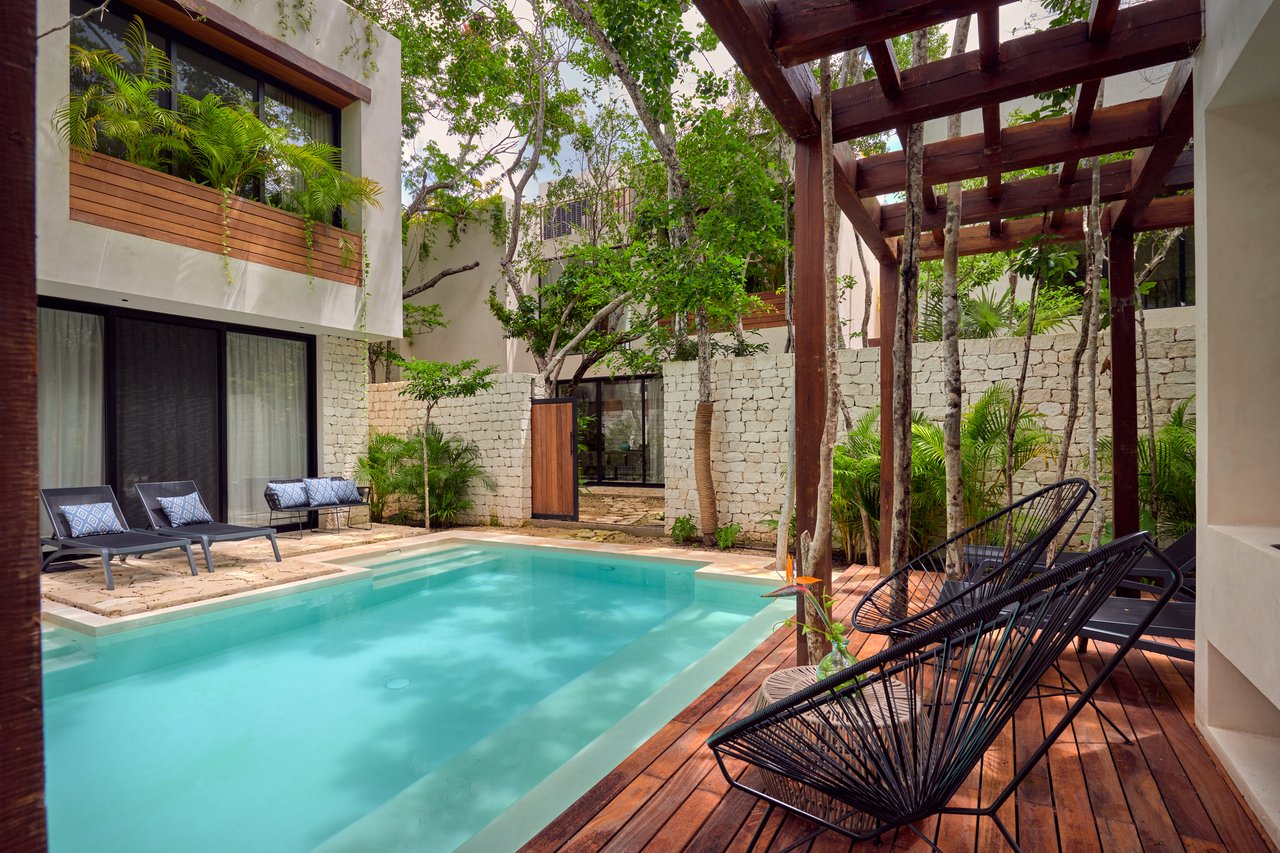 Casa Lydia | 3BR Villa w/ Walk-Out Pool Suite