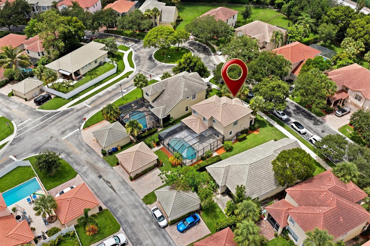 8113 Bautista Way