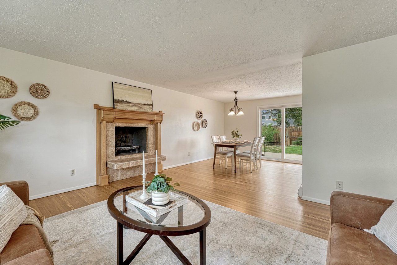 2301 Bedford Lane