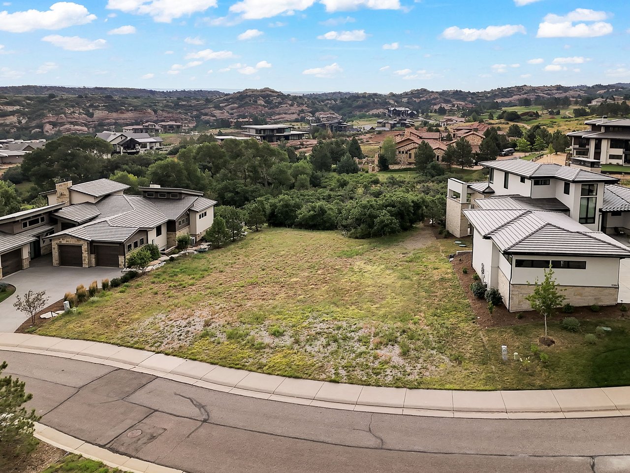Beautiful Private Lot Near the 18th Hole