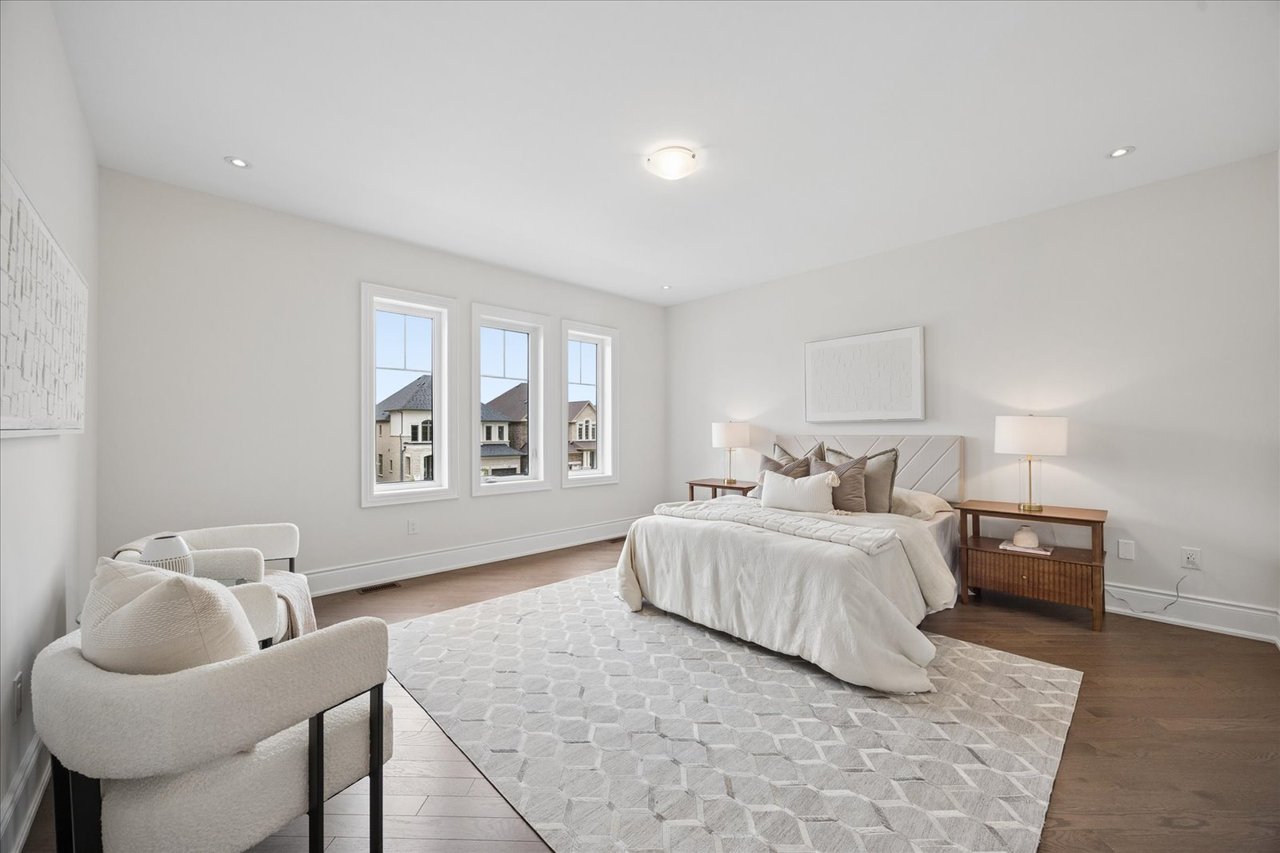 72 Silk Twist Drive, East Gwillimbury