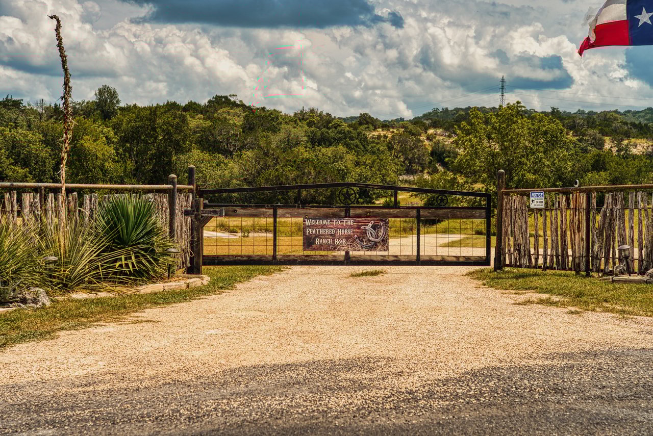 61 Acres in Kerr County Feathered Horse Ranch 