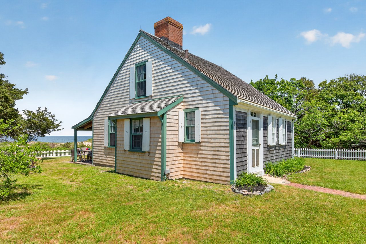 Spectacular Beachfront in East Dennis