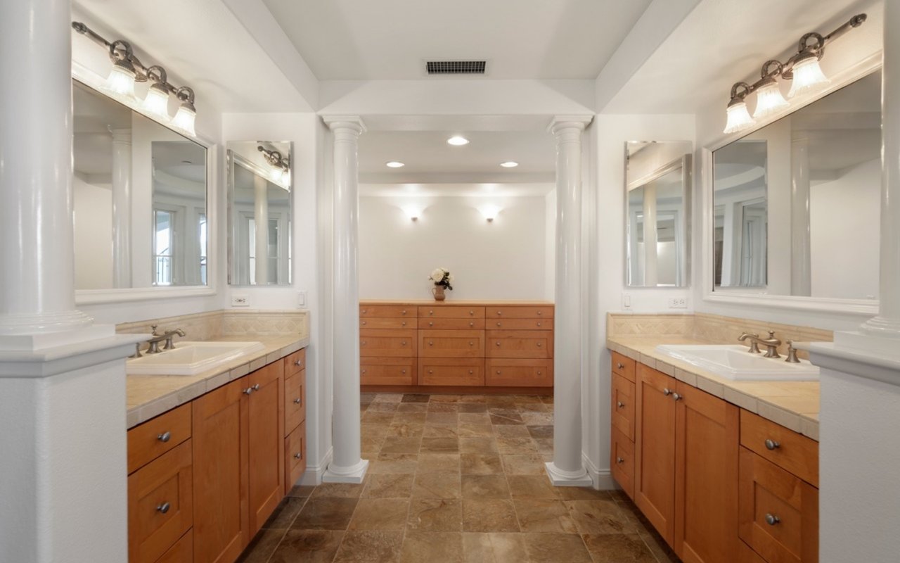 76 Sidra Cove