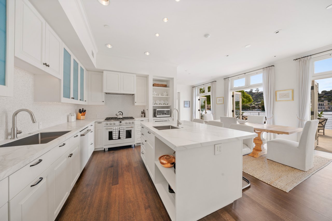 Unparalleled Design on the Belvedere Lagoon