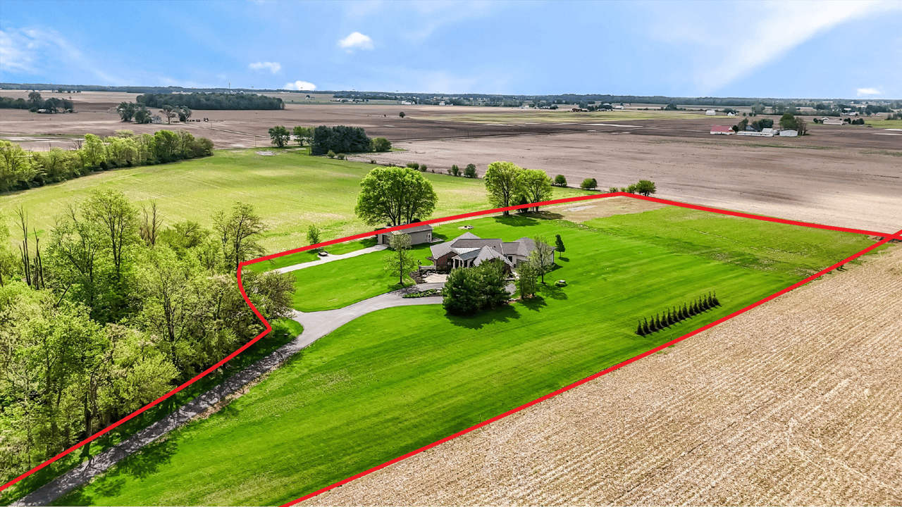 Luxury Country Living in Indiana