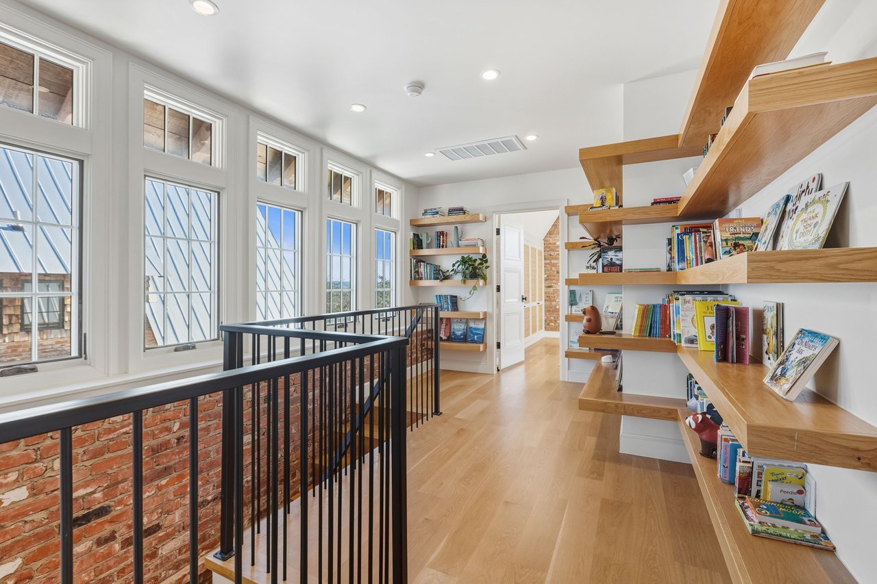 The Agency Oklahoma Listing of the Week - Legacy Masonry Home in Carlton Landing - Wyatt Poindexter - The Agency Oklahoma 