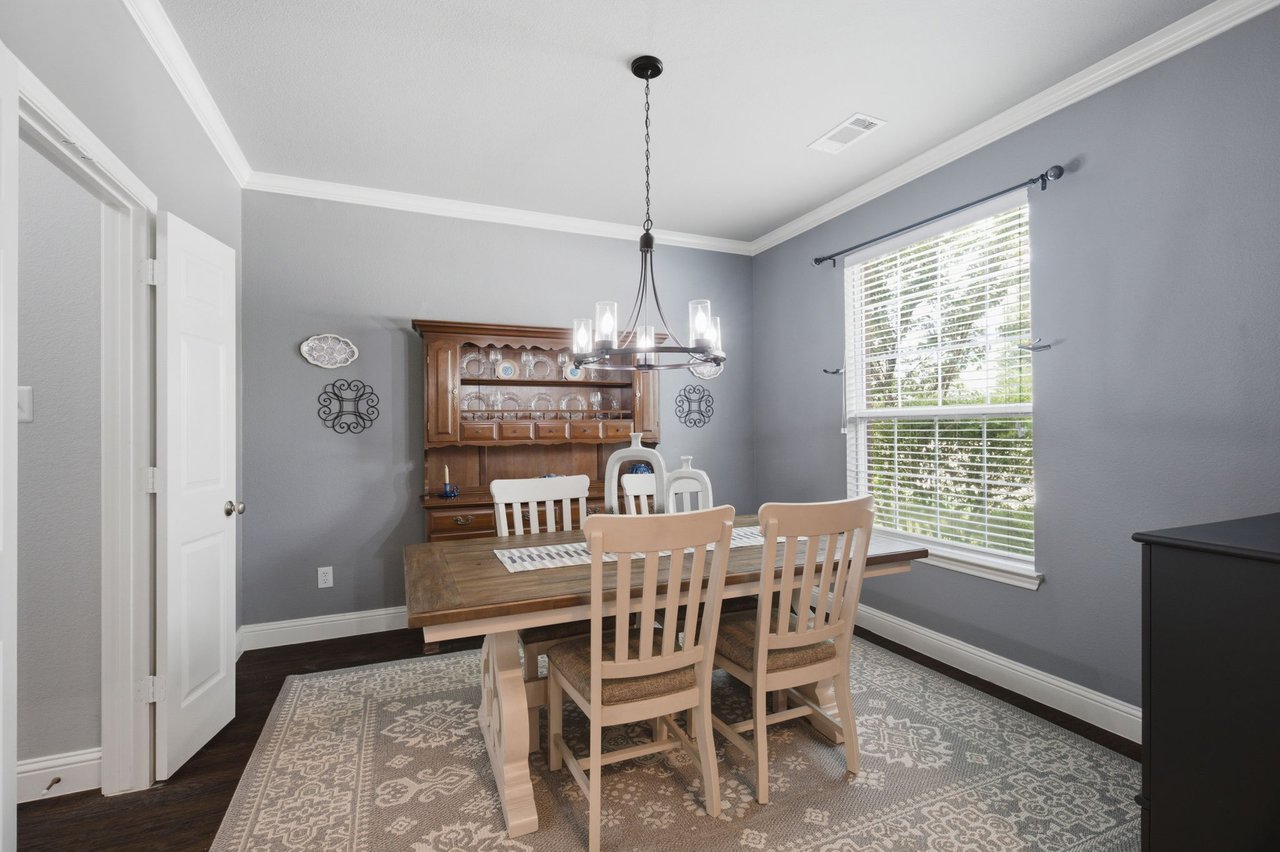 7005 Royal Glen Trail