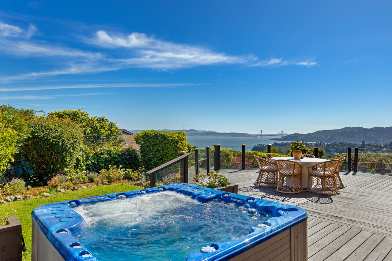 Sweeping Views of San Francisco and the Golden Gate Bridge