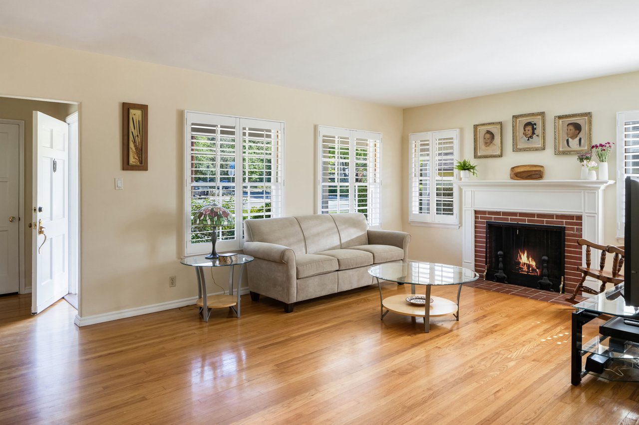 1941 Charming Traditional