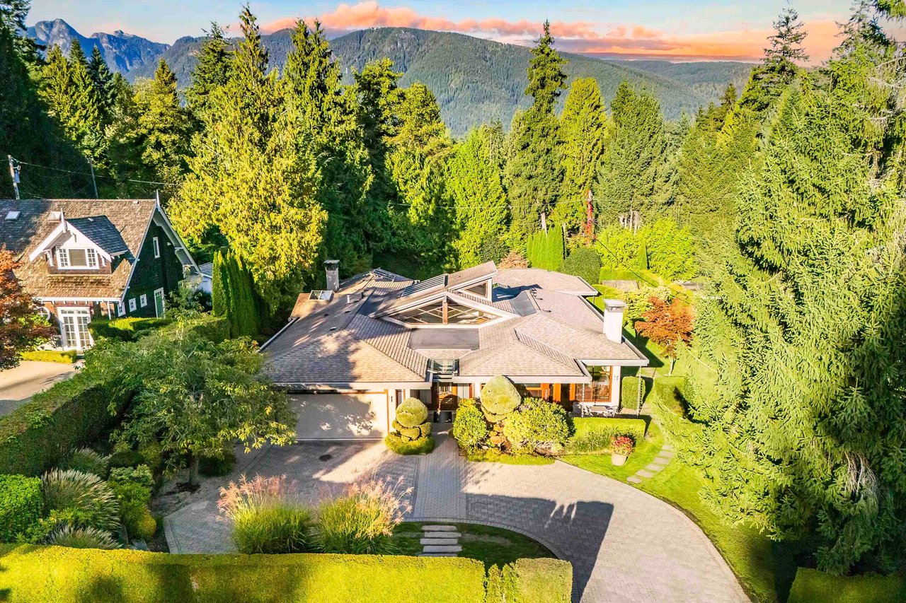 389 MOYNE DR