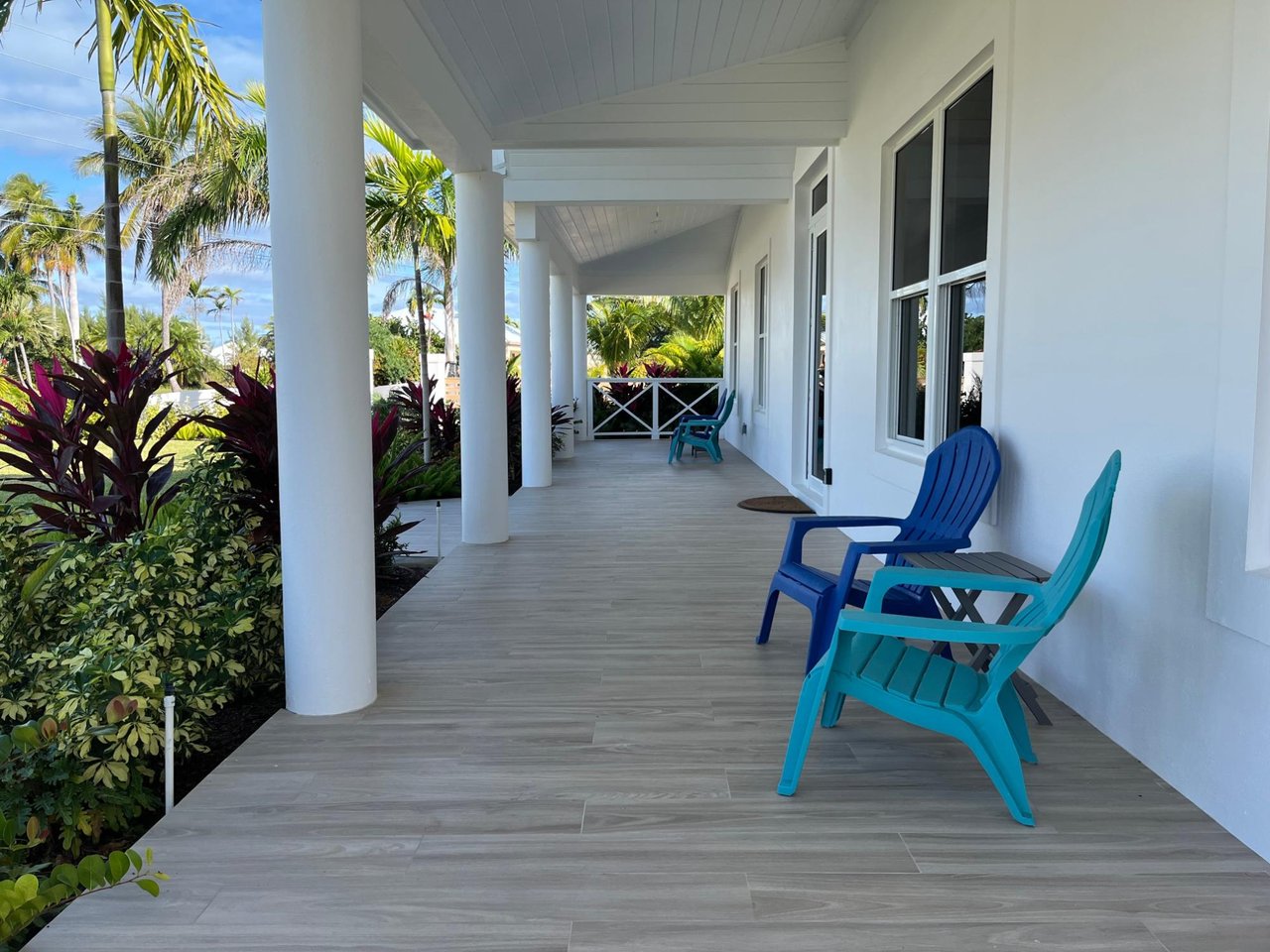 Sunnyside, Treasure Cay 