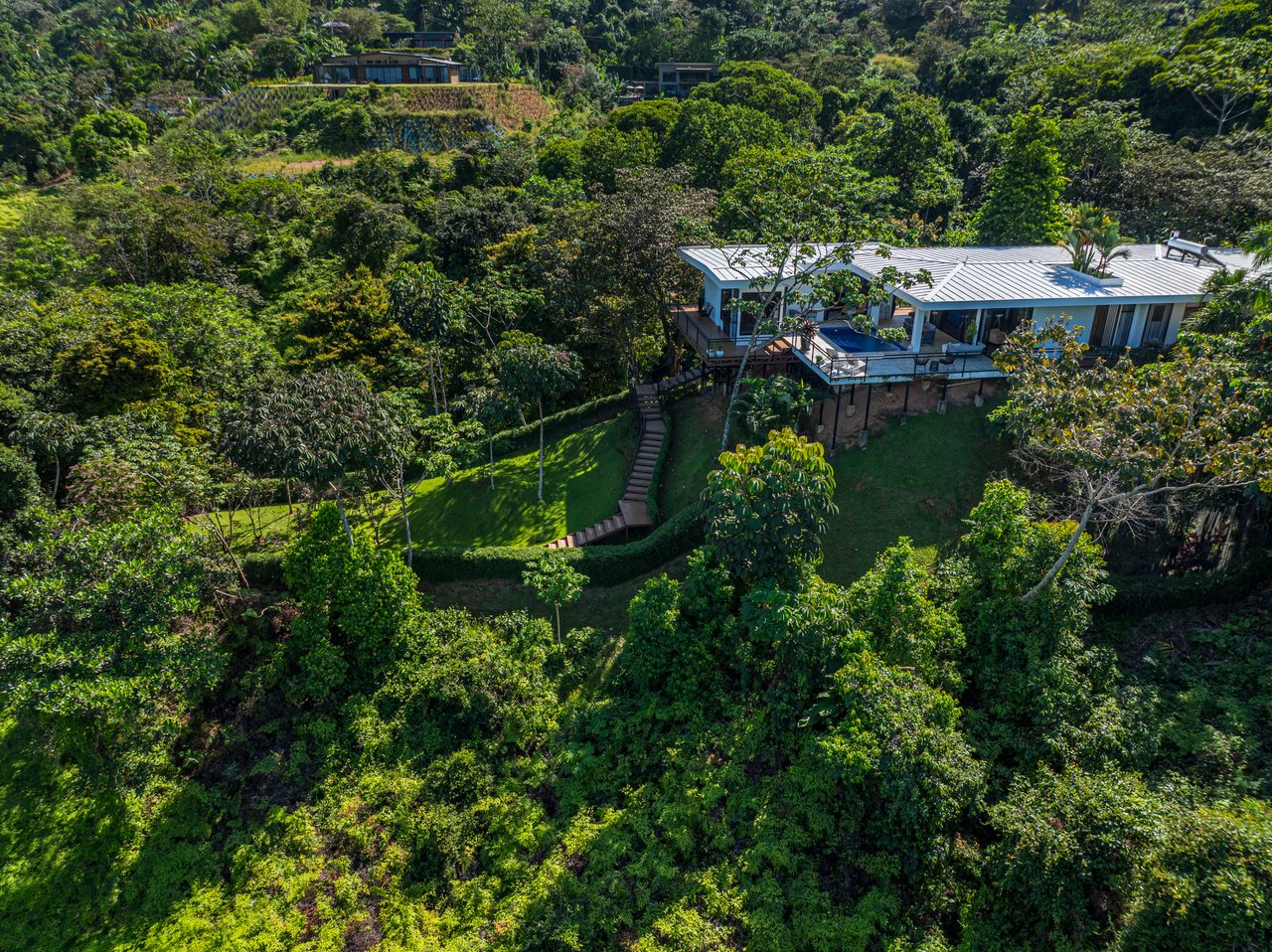 Stunning Ocean and Mountain Views, Casa Tres Galgos in Ojochal on Calle Perezoso